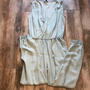NWOT Lovely jumpsuit
